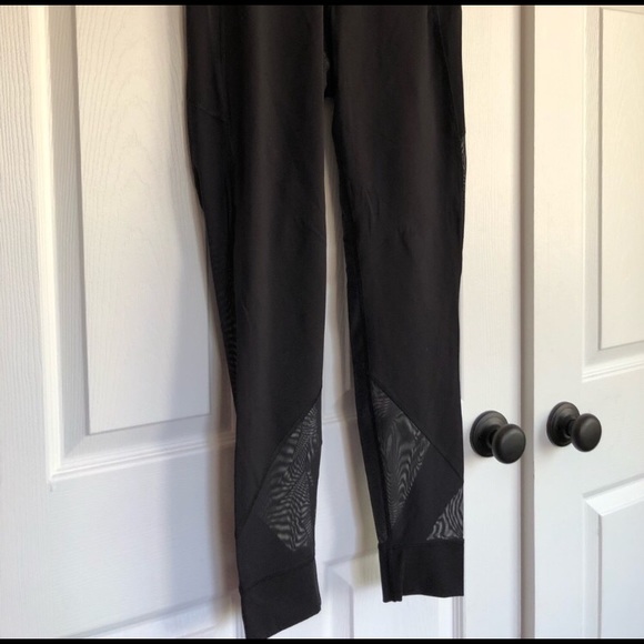 lululemon athletica Pants - LULULEMON Leggings w/ mesh size 10